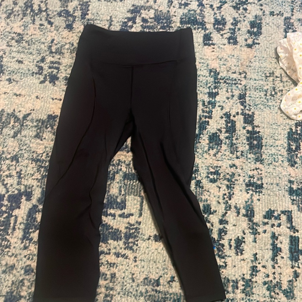 Black Lululemon leggings